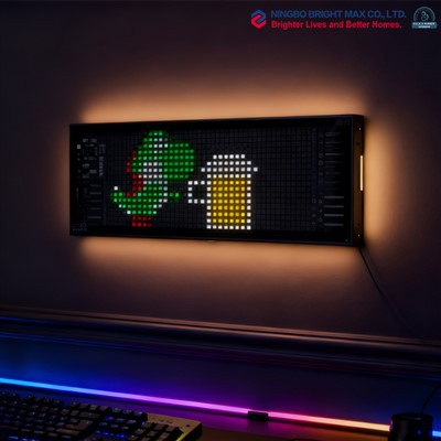 Painéal Solúbtha RGB LED